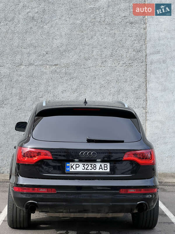 Позашляховик / Кросовер Audi Q7 2011 в Рівному