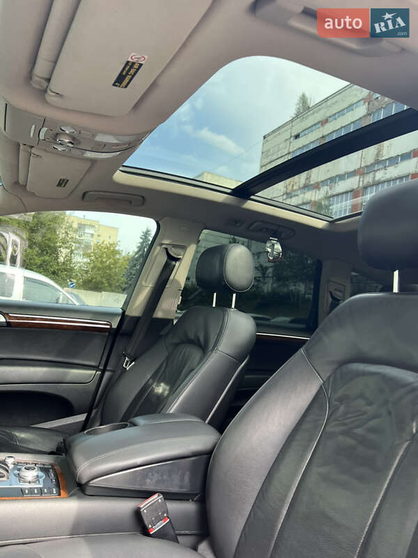 Позашляховик / Кросовер Audi Q7 2011 в Рівному