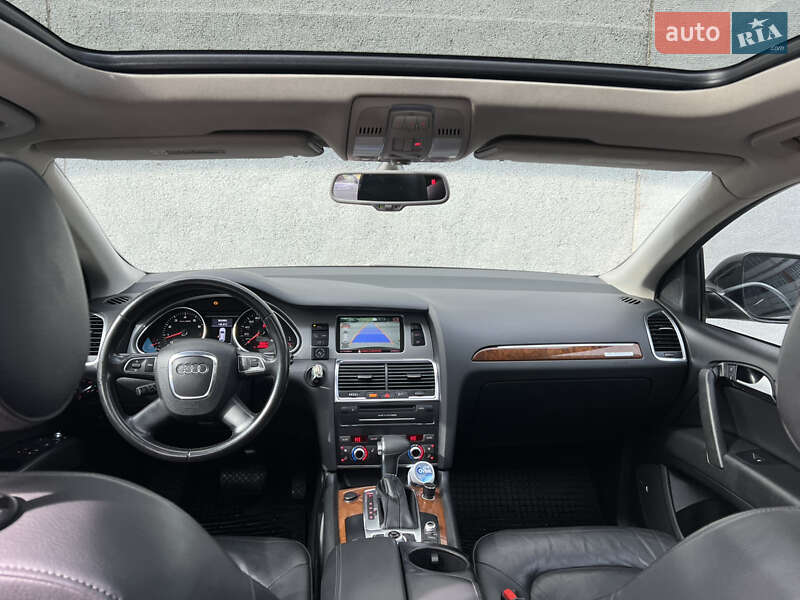 Позашляховик / Кросовер Audi Q7 2011 в Рівному