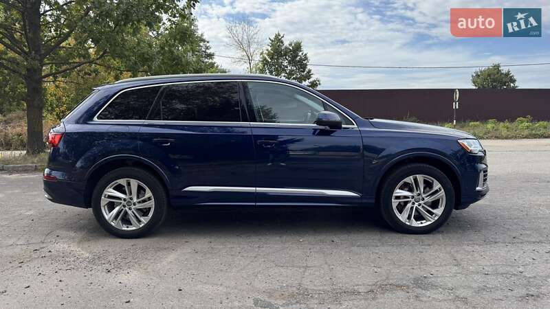Внедорожник / Кроссовер Audi Q7 2020 в Полтаве
