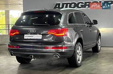 Внедорожник / Кроссовер Audi Q7 2015 в 