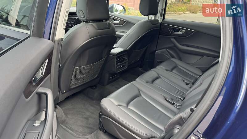 Внедорожник / Кроссовер Audi Q7 2020 в Полтаве