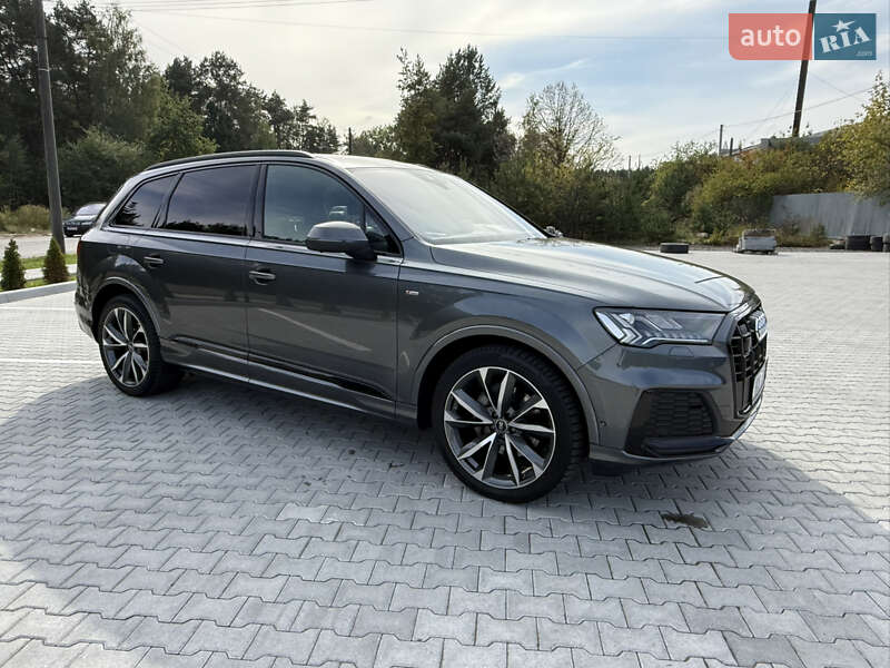 Позашляховик / Кросовер Audi Q7 2021 в Ковелі