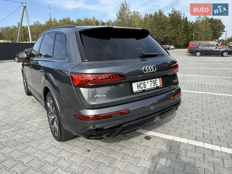 Позашляховик / Кросовер Audi Q7 2021 в Ковелі