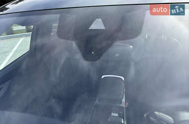Позашляховик / Кросовер Audi Q7 2021 в 