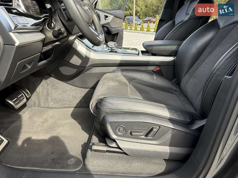 Позашляховик / Кросовер Audi Q7 2021 в Ковелі