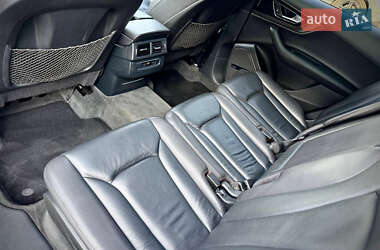 Внедорожник / Кроссовер Audi Q7 2017 в 