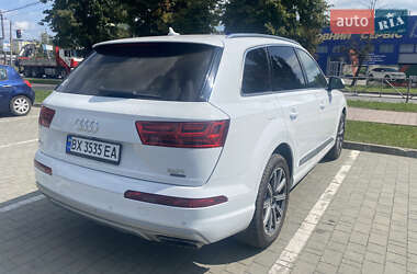 Позашляховик / Кросовер Audi Q7 2017 в 