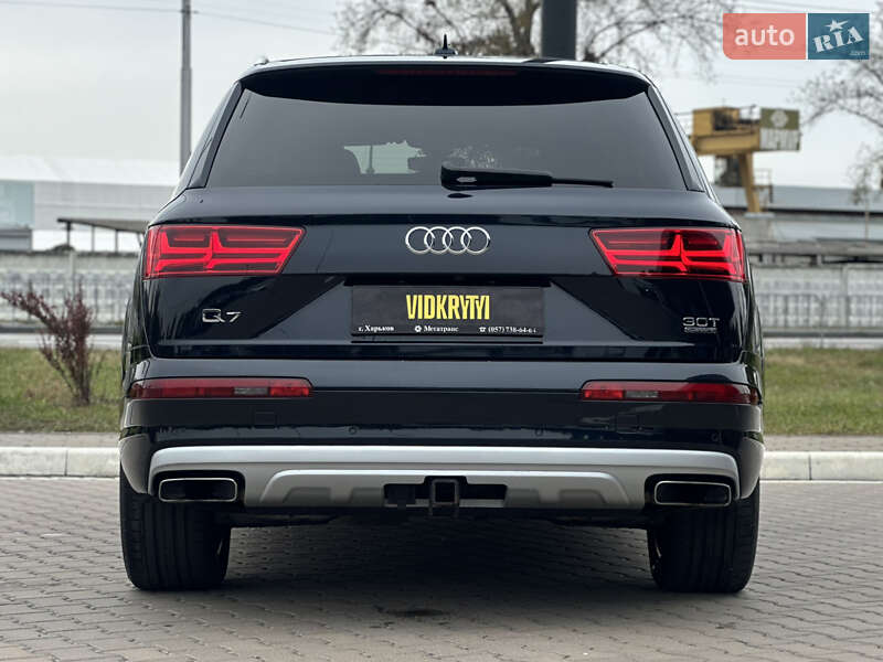 Позашляховик / Кросовер Audi Q7 2016 в Києві