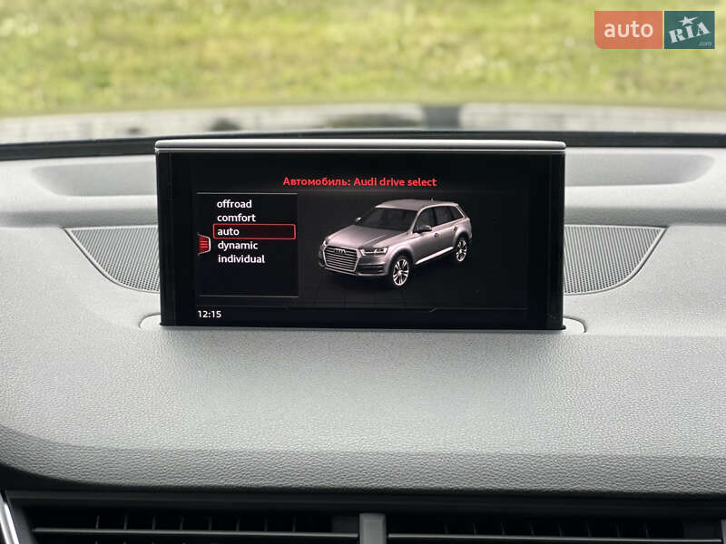 Позашляховик / Кросовер Audi Q7 2016 в Києві