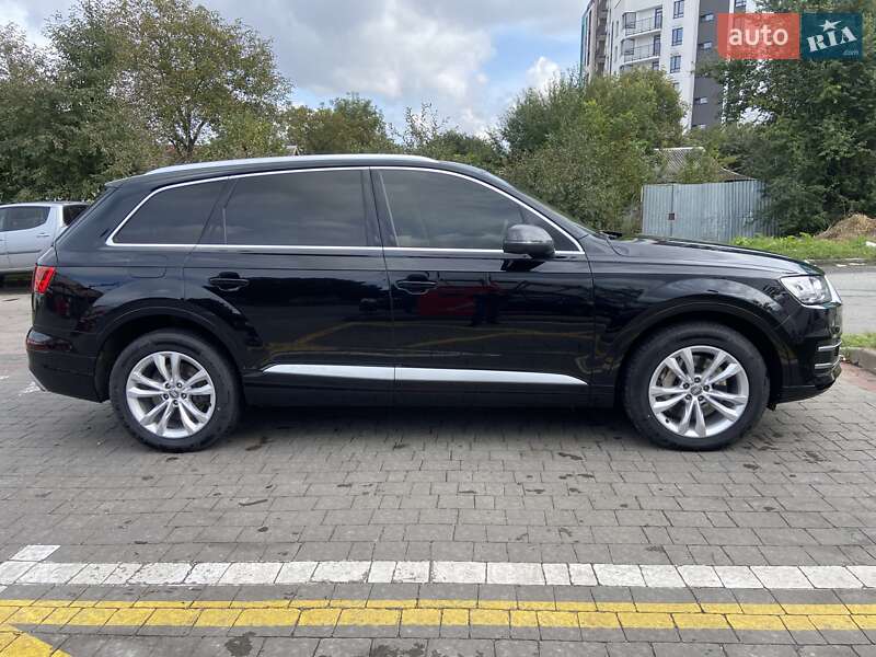 Позашляховик / Кросовер Audi Q7 2019 в Львові