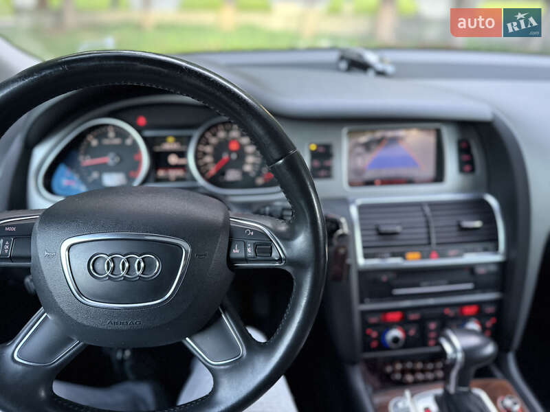 Позашляховик / Кросовер Audi Q7 2012 в Львові