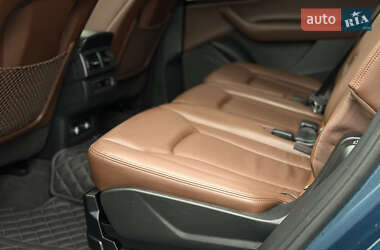 Внедорожник / Кроссовер Audi Q7 2018 в 