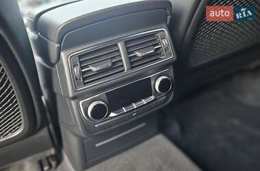 Внедорожник / Кроссовер Audi Q7 2017 в 