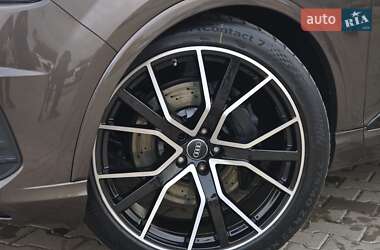 Внедорожник / Кроссовер Audi Q7 2016 в 