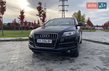 Внедорожник / Кроссовер Audi Q7 2013 в 