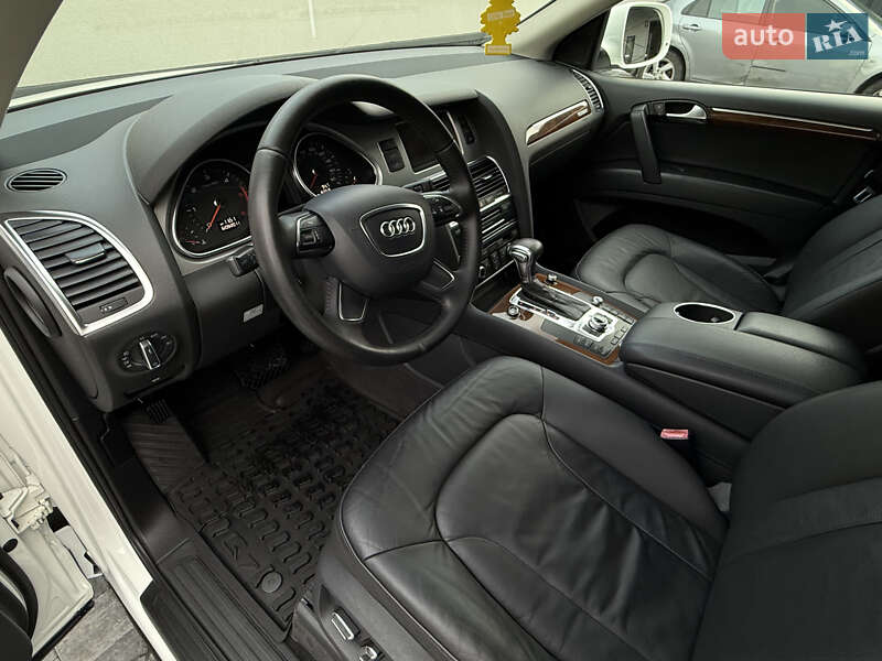Внедорожник / Кроссовер Audi Q7 2012 в Ровно