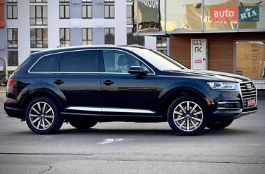 Внедорожник / Кроссовер Audi Q7 2018 в 