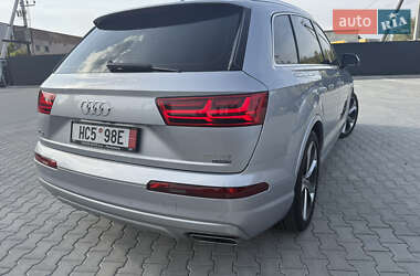 Внедорожник / Кроссовер Audi Q7 2018 в 
