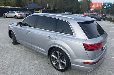 Внедорожник / Кроссовер Audi Q7 2018 в 