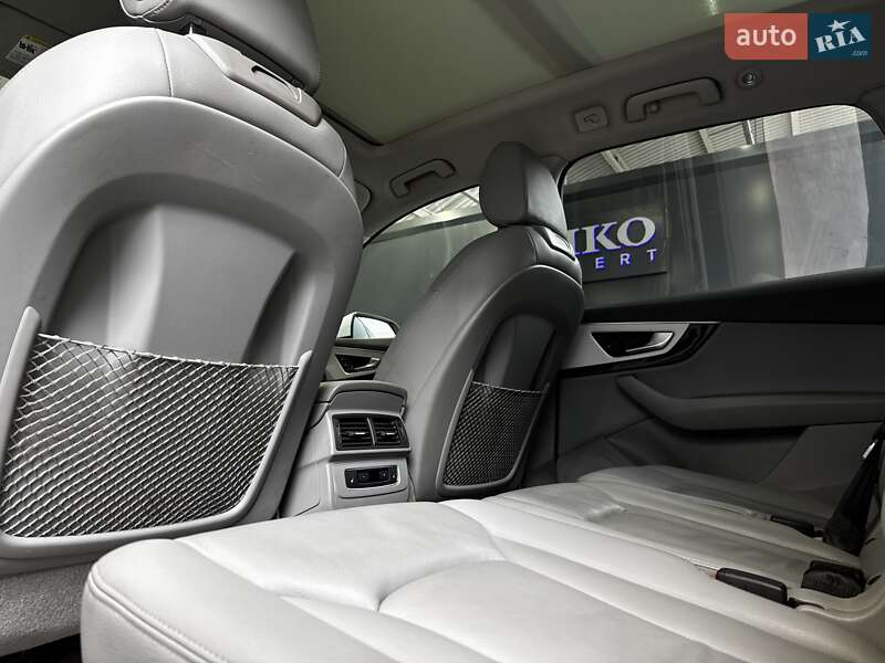 Позашляховик / Кросовер Audi Q7 2018 в Києві