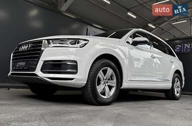 Внедорожник / Кроссовер Audi Q7 2018 в 