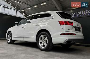 Внедорожник / Кроссовер Audi Q7 2018 в 