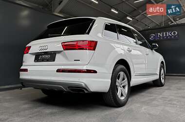 Внедорожник / Кроссовер Audi Q7 2018 в 