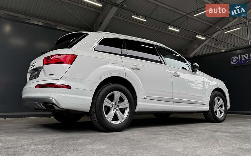 Позашляховик / Кросовер Audi Q7 2018 в Києві
