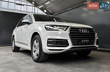 Внедорожник / Кроссовер Audi Q7 2018 в 