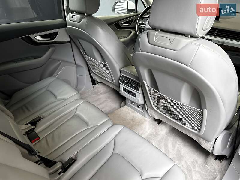 Позашляховик / Кросовер Audi Q7 2018 в Києві