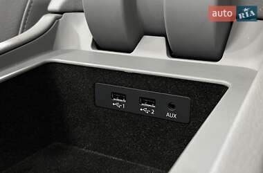 Внедорожник / Кроссовер Audi Q7 2018 в 
