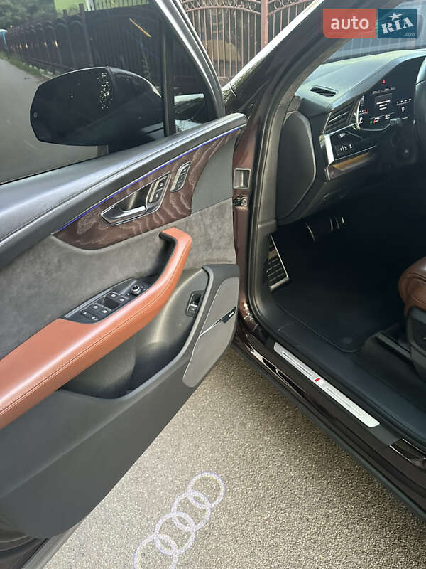 Позашляховик / Кросовер Audi Q7 2020 в Львові