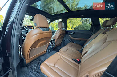 Внедорожник / Кроссовер Audi Q7 2018 в 