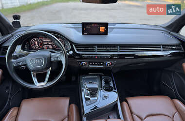 Внедорожник / Кроссовер Audi Q7 2018 в 