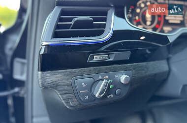 Внедорожник / Кроссовер Audi Q7 2018 в 