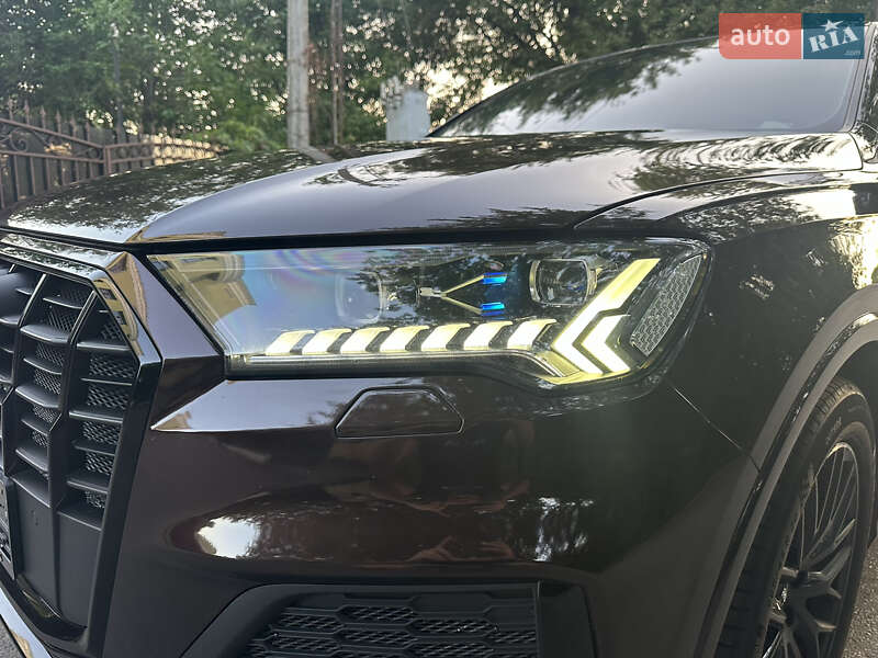 Позашляховик / Кросовер Audi Q7 2020 в Львові