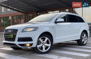 Позашляховик / Кросовер Audi Q7 2013 в 