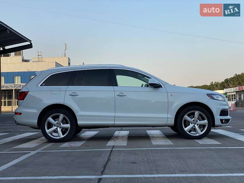 Позашляховик / Кросовер Audi Q7 2013 в Києві
