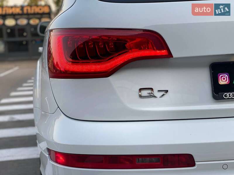 Позашляховик / Кросовер Audi Q7 2013 в Києві