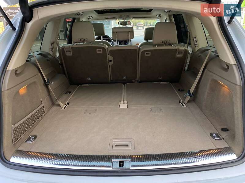 Позашляховик / Кросовер Audi Q7 2013 в Києві