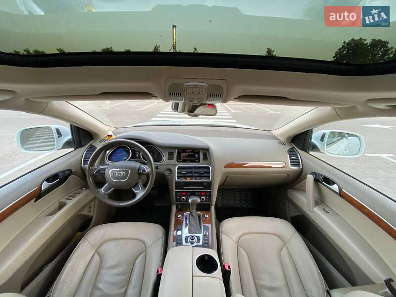 Позашляховик / Кросовер Audi Q7 2013 в Києві
