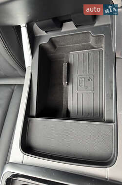Внедорожник / Кроссовер Audi Q7 2022 в 