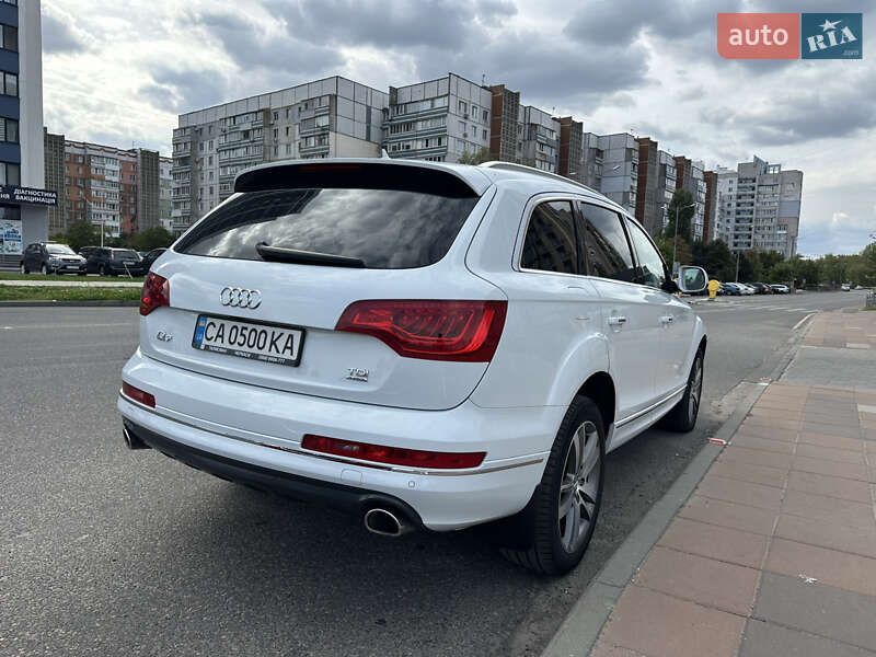 Позашляховик / Кросовер Audi Q7 2013 в Черкасах