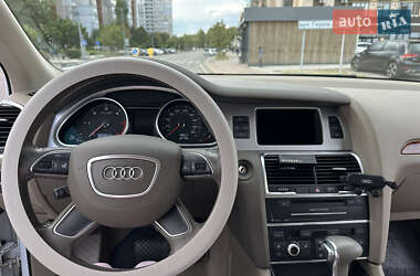 Внедорожник / Кроссовер Audi Q7 2013 в 