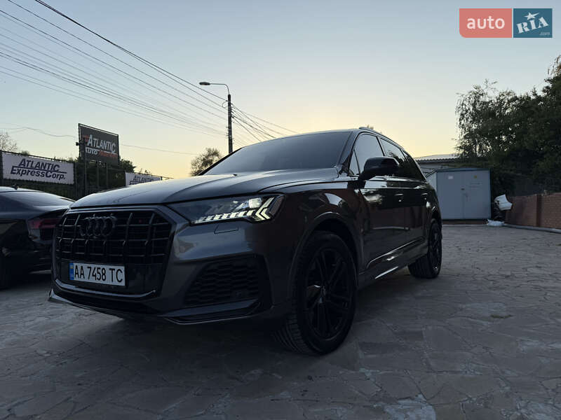 Внедорожник / Кроссовер Audi Q7 2020 в Киеве