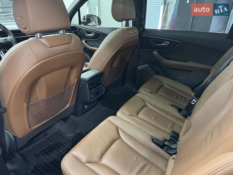 Внедорожник / Кроссовер Audi Q7 2020 в Днепре