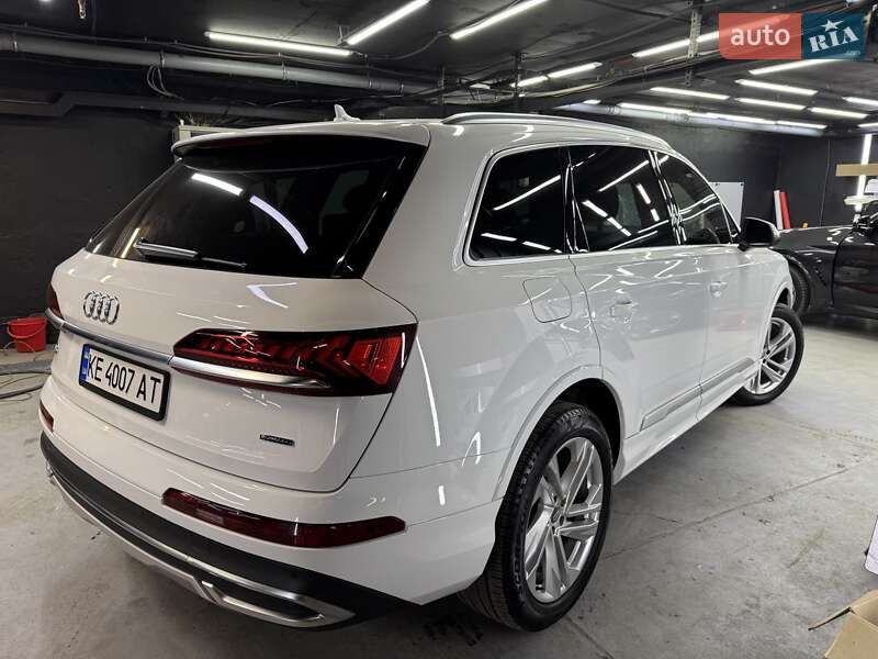 Внедорожник / Кроссовер Audi Q7 2020 в Днепре