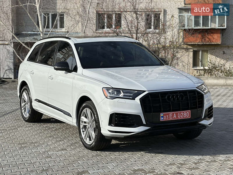 Позашляховик / Кросовер Audi Q7 2021 в Києві