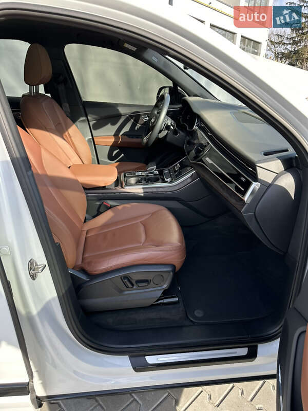 Позашляховик / Кросовер Audi Q7 2021 в Києві